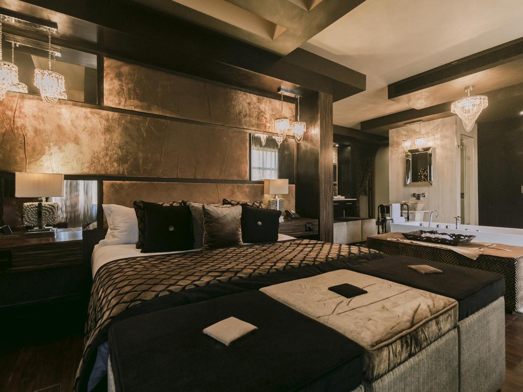 Palala Boutique Game Lodge And Spa Tom Burke Exterior photo